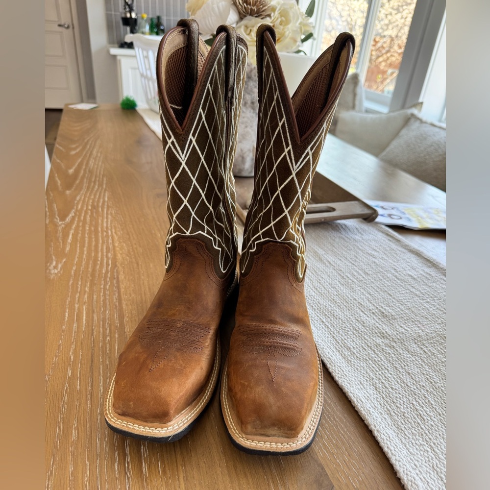 Twisted Nano Toe Brown Leather Boots with White Stitching - Women’s Size 6